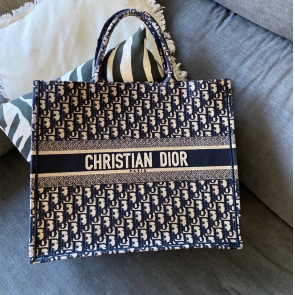 AUTHENTIC GORGEOUS Medium DIOR book tote